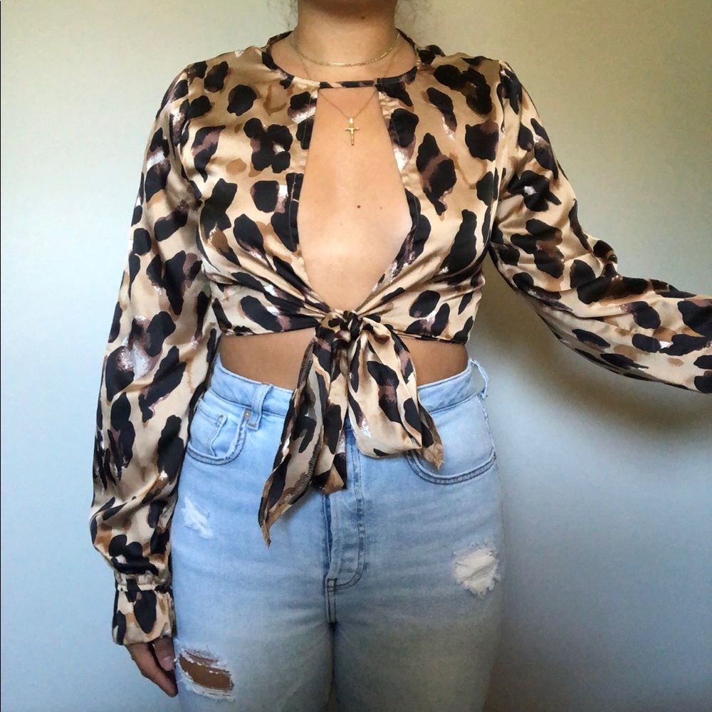 Leopard Print Front Tie Crop Top Shirt